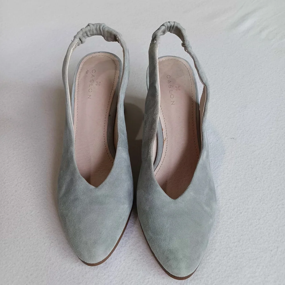Caslon Sz 7M Light Blue Slingback Suede Heels (See Photos For Small Flaws)